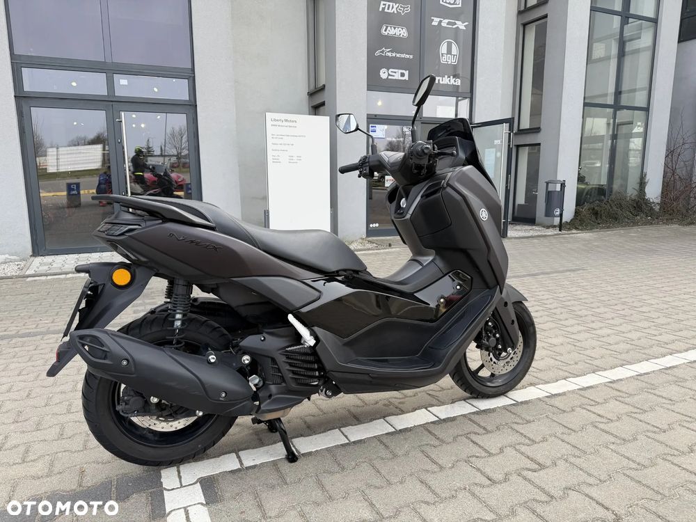 Yamaha NMAX - 7