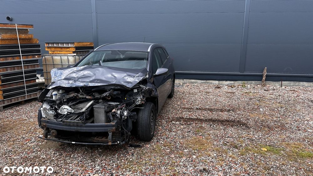 Hyundai i30 1.6 D Comfort - 6