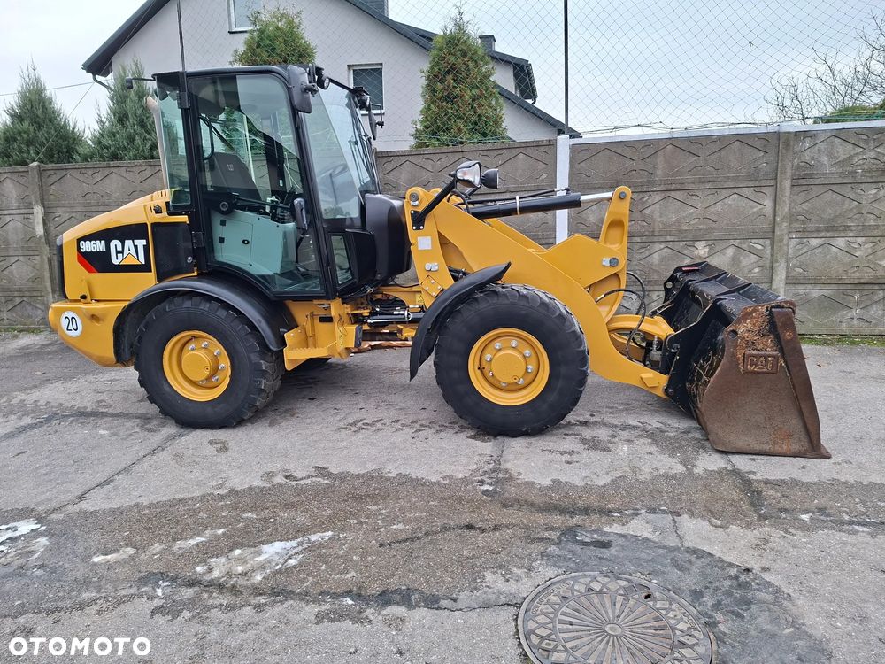 Caterpillar CAT 906 M - 9