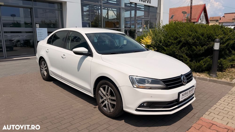 Volkswagen Jetta - 3