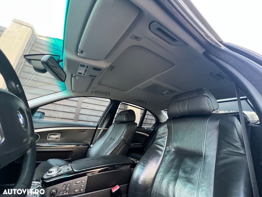 BMW Seria 7 740i A - 17