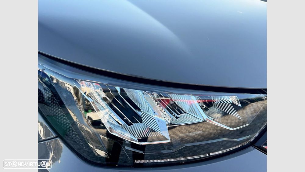 Peugeot e-2008 54 kWh Allure - 9