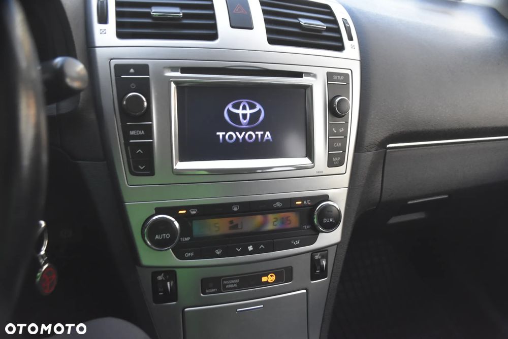 Toyota Avensis 2.2 D-4D Premium - 10