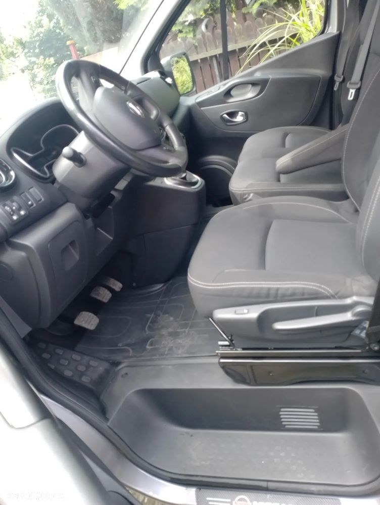 Nissan NV300 - 30