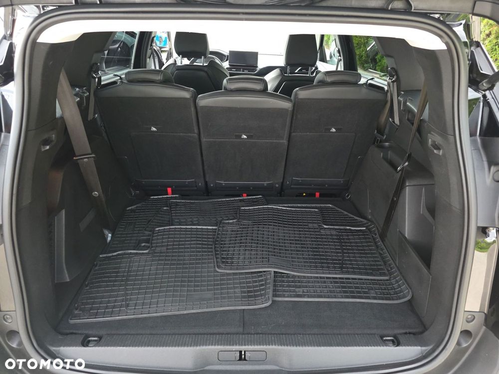 Peugeot 5008 - 16