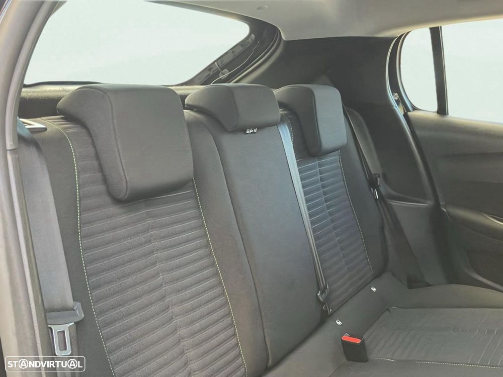 Peugeot 208 1.2 PureTech Active - 31