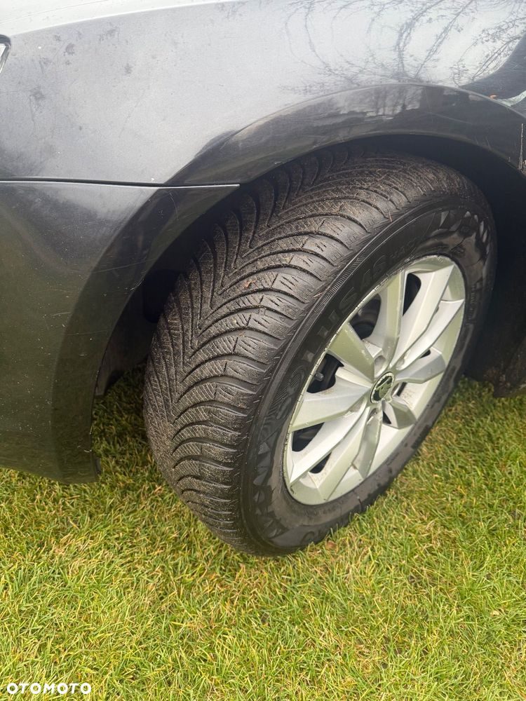 Skoda Octavia 2.0 TDI Elegance DSG - 5