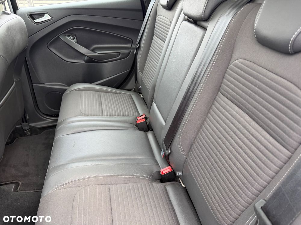 Ford Kuga 2.0 TDCi 4x2 Titanium - 17