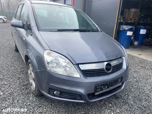 Dezmembrez Opel Zafira B 1.9 Z19DT 120 cp euro 4 - 3
