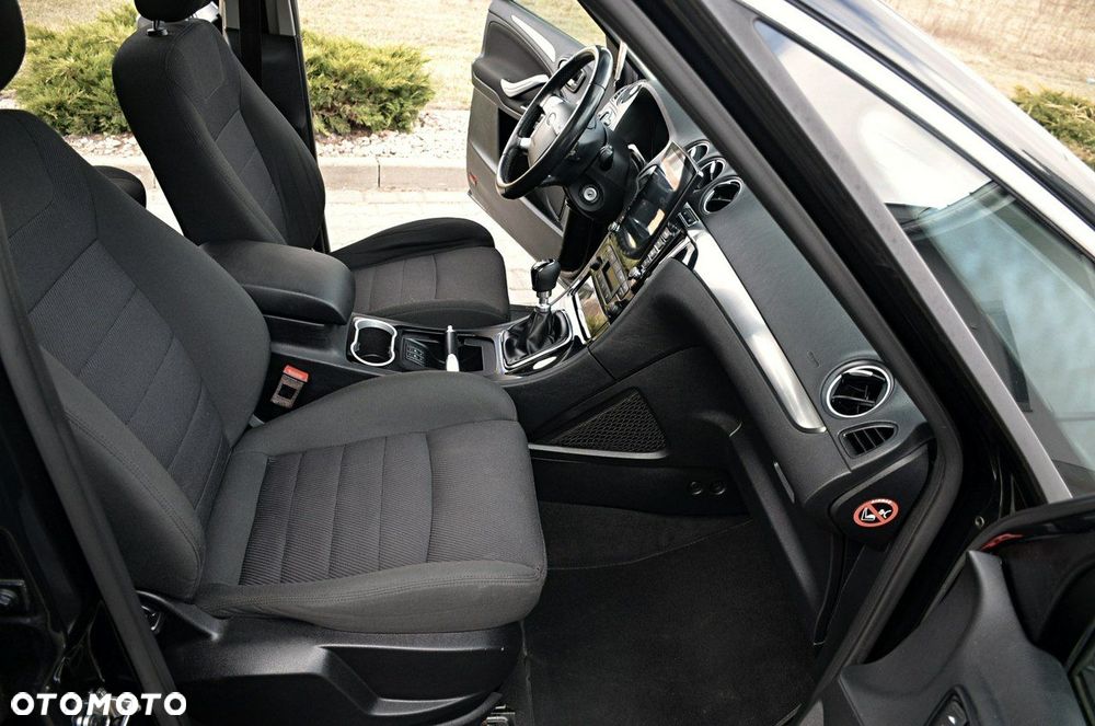 Ford S-Max - 23