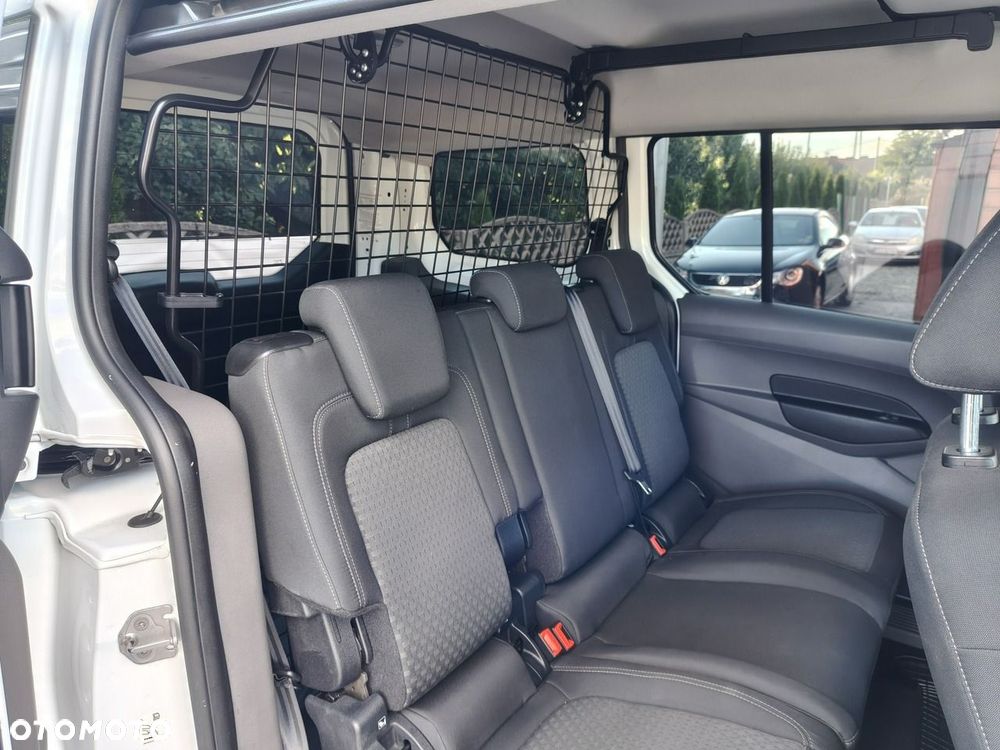 Ford Transit Connect - 23