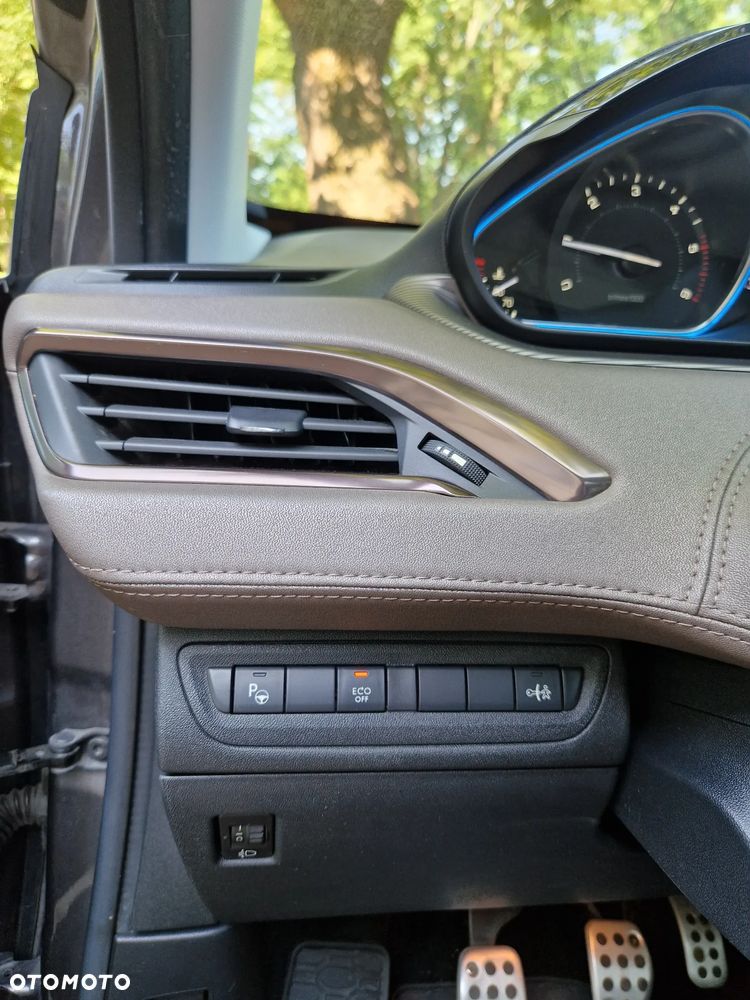 Peugeot 2008 e-HDi FAP 115 STOP & START Allure - 18