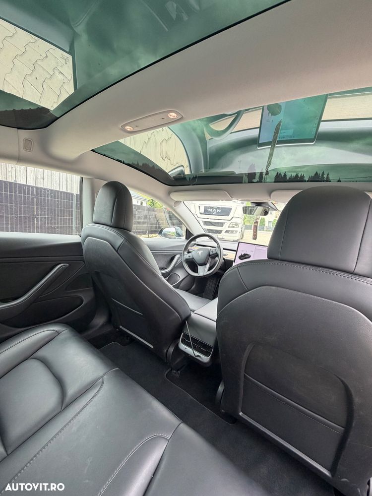 Tesla Model 3 Long Range - 9