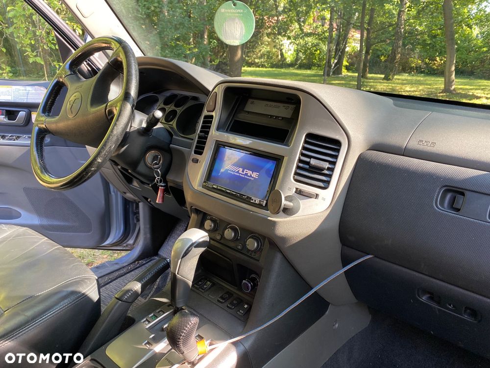 Mitsubishi Pajero 3.2 DI-D Automatik Dakar - 7