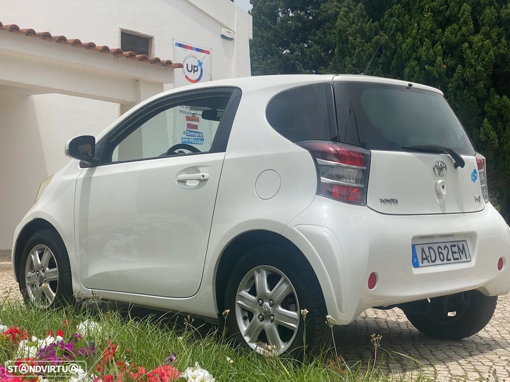 Toyota iQ 1.0 - 8