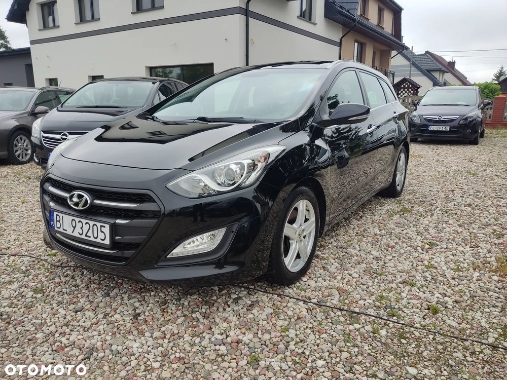 Hyundai i30 blue Kombi 1.6 GDi Passion