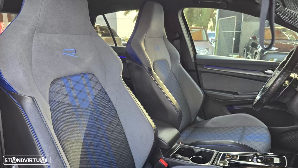 VW Golf 2.0 TSI R DSG - 25