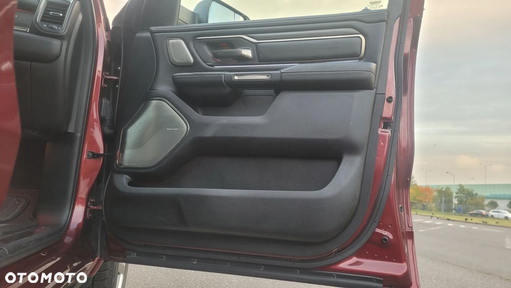 RAM 1500 5.7 Crew Cab Limited - 22