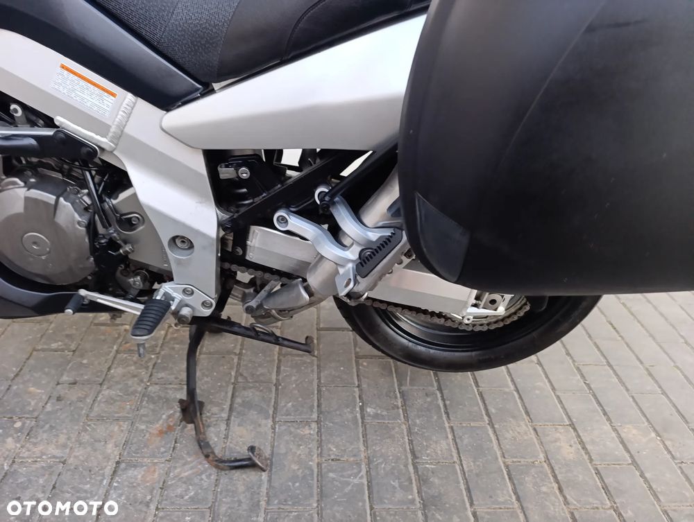 Suzuki V-STROM - 20