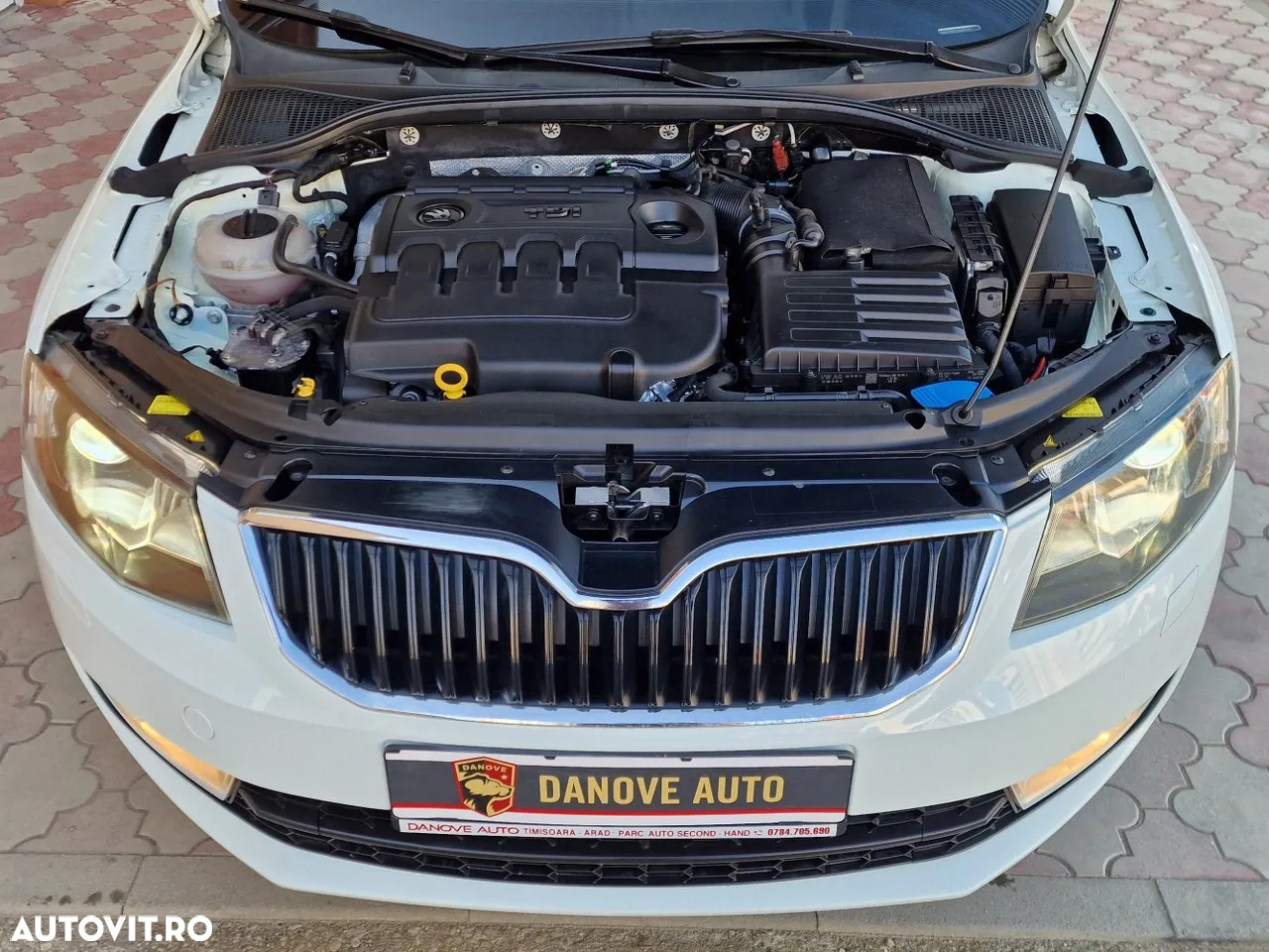 Skoda Octavia Combi 2.0 TDI DSG Edition - 25