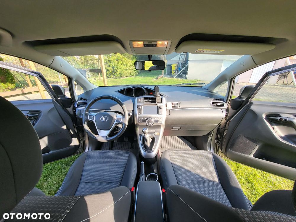 Toyota Verso 2.0 D-4D 5-Sitzer Executive - 15