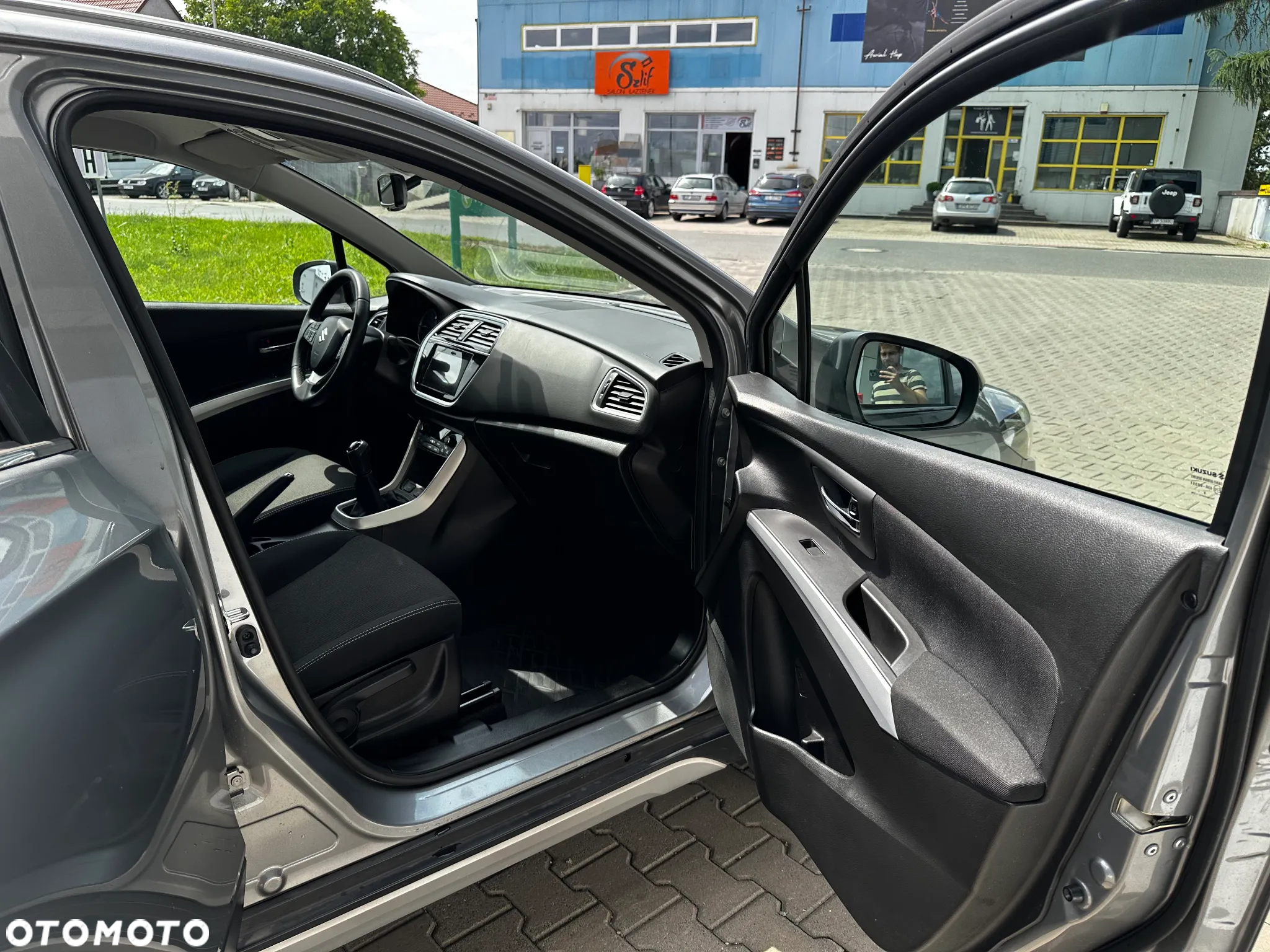 Suzuki SX4 - 24