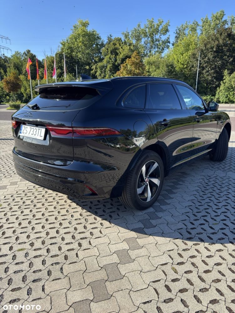 Jaguar F-Pace 2.0 D165 mHEV AWD R-Dynamic Black - 6