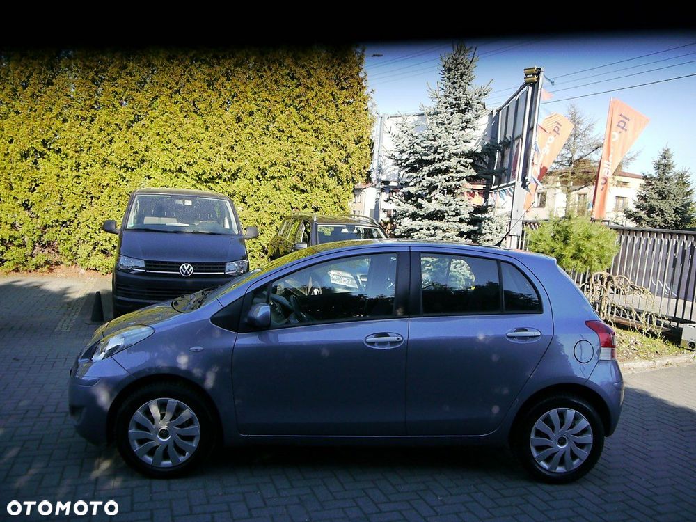Toyota Yaris 1.33 VVT-i Executive - 11