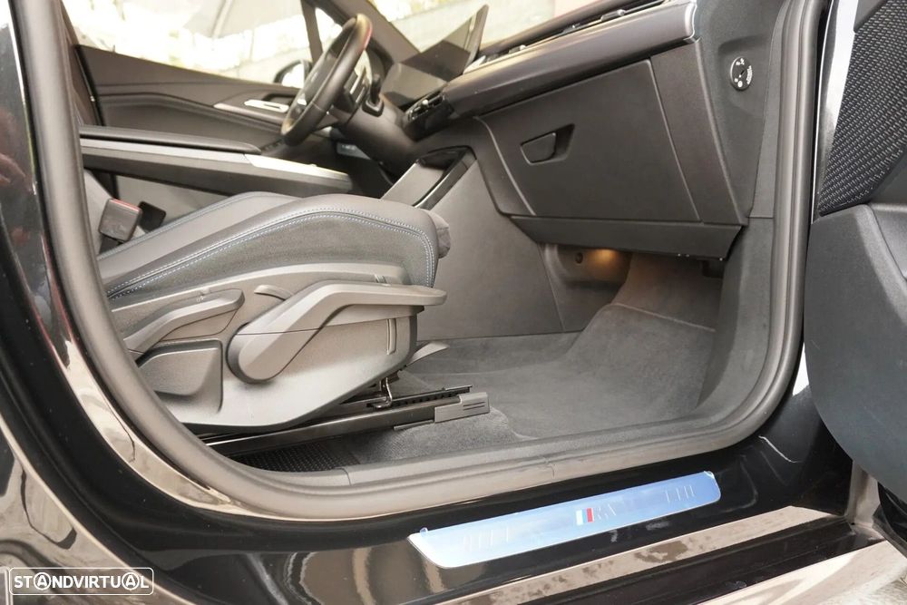 BMW 218 Active Tourer i Pack Desportivo M Auto - 32