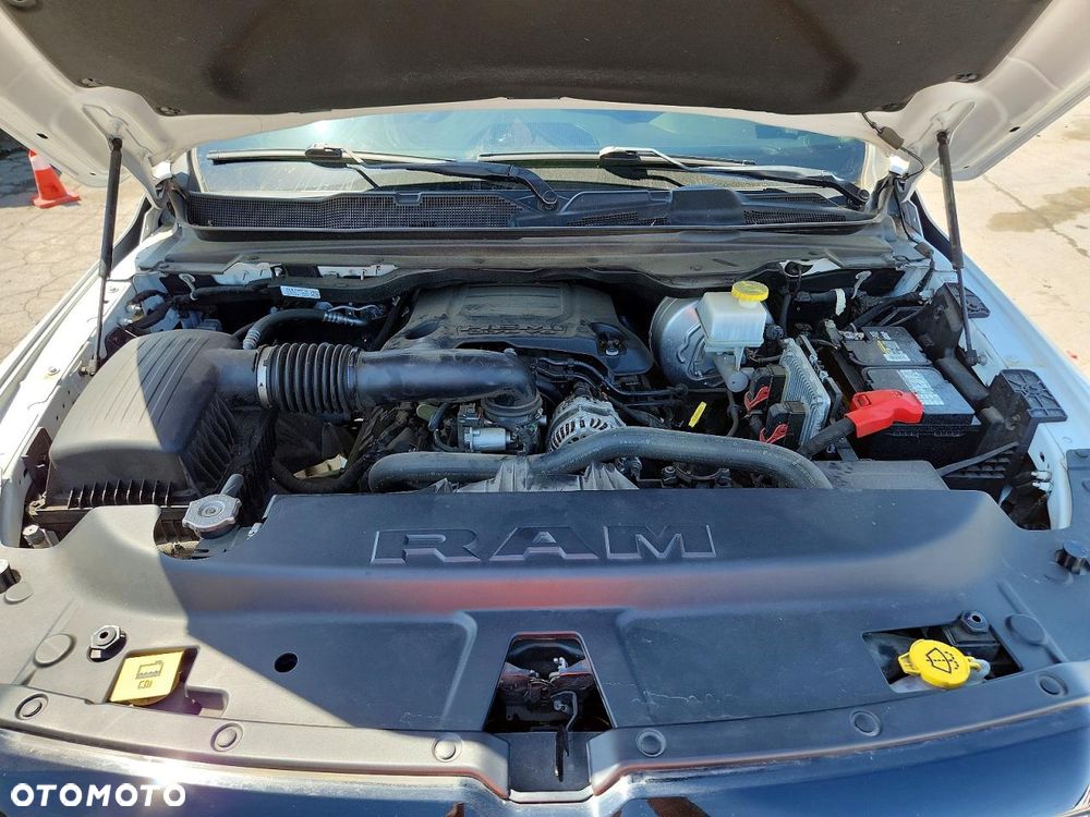 RAM 1500 5.7 Quad Cab Bighorn - 12