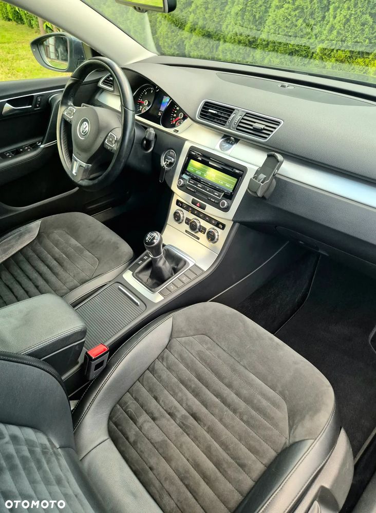Volkswagen Passat 2.0 TDI Comfortline - 6