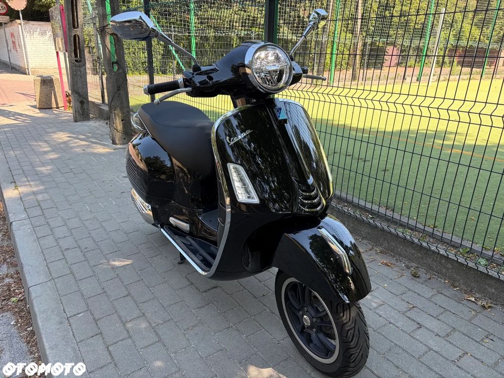 Vespa GTS - 17