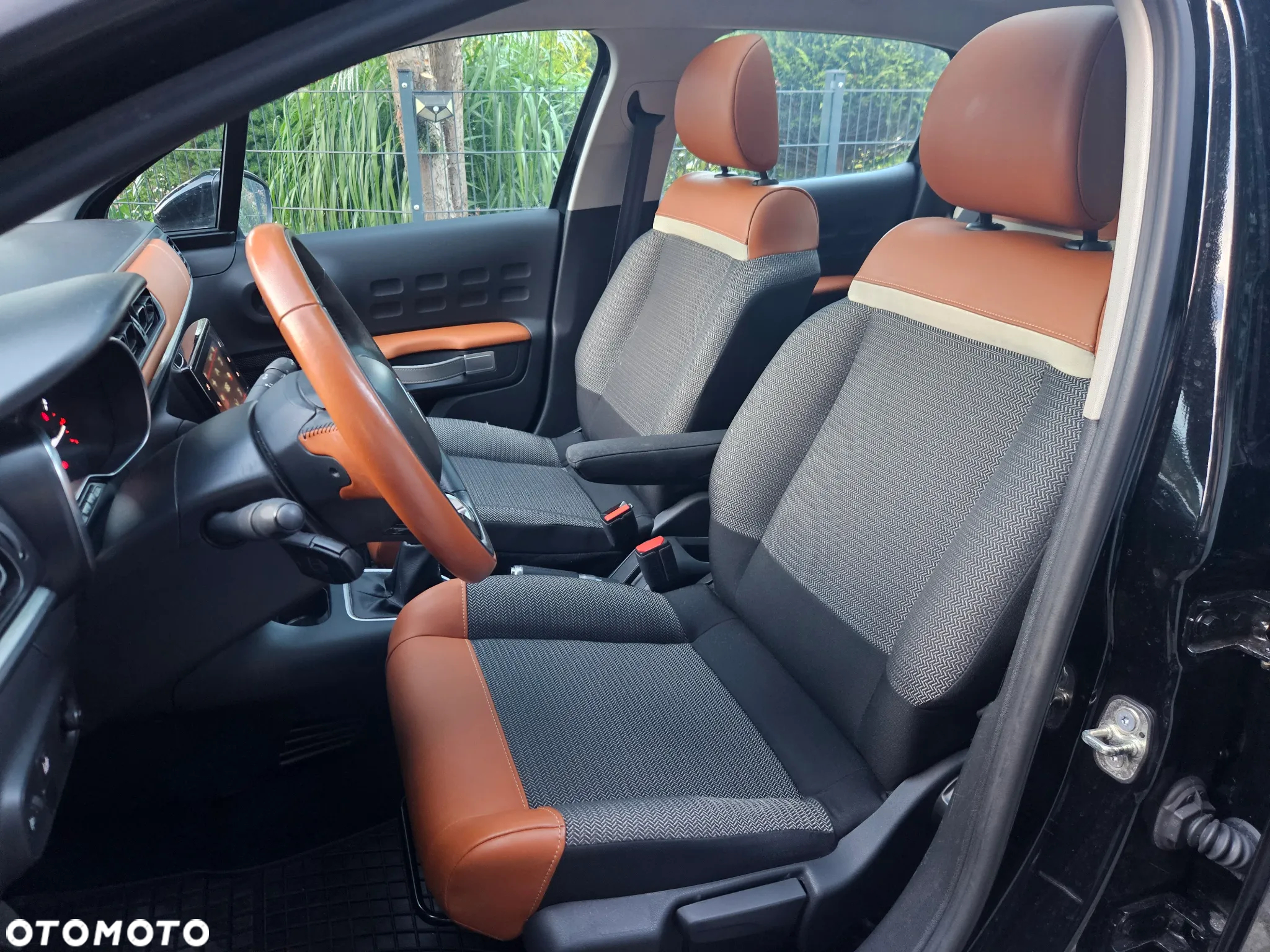 Citroën C3 1.2 PureTech Shine - 10