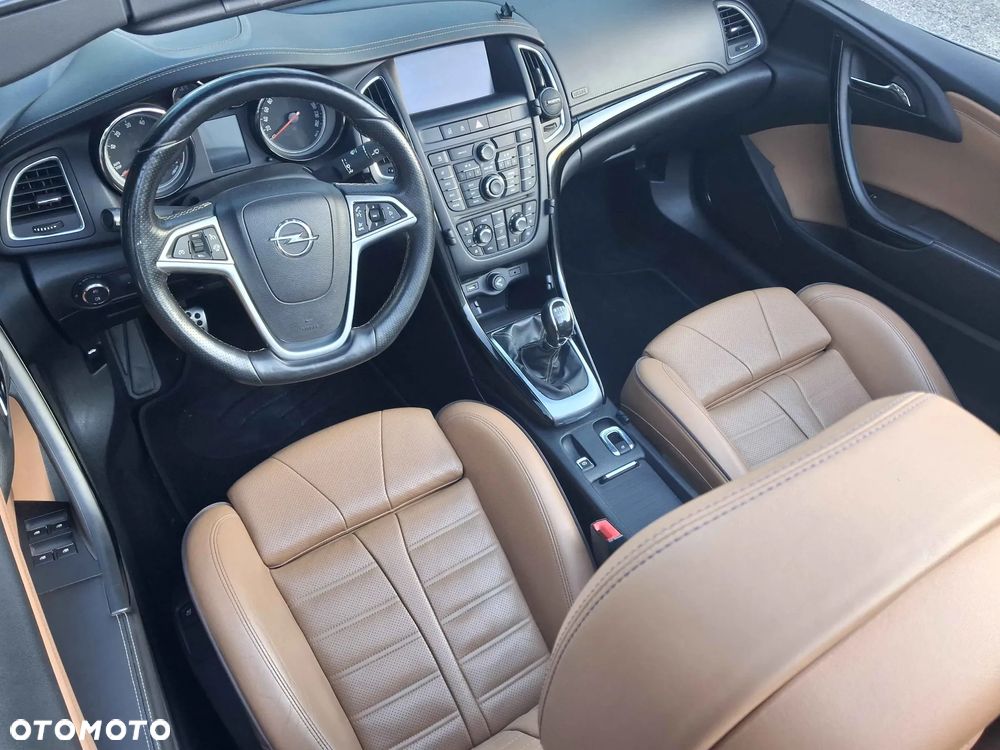 Opel Cascada 1.4 T Cosmo S&S - 19