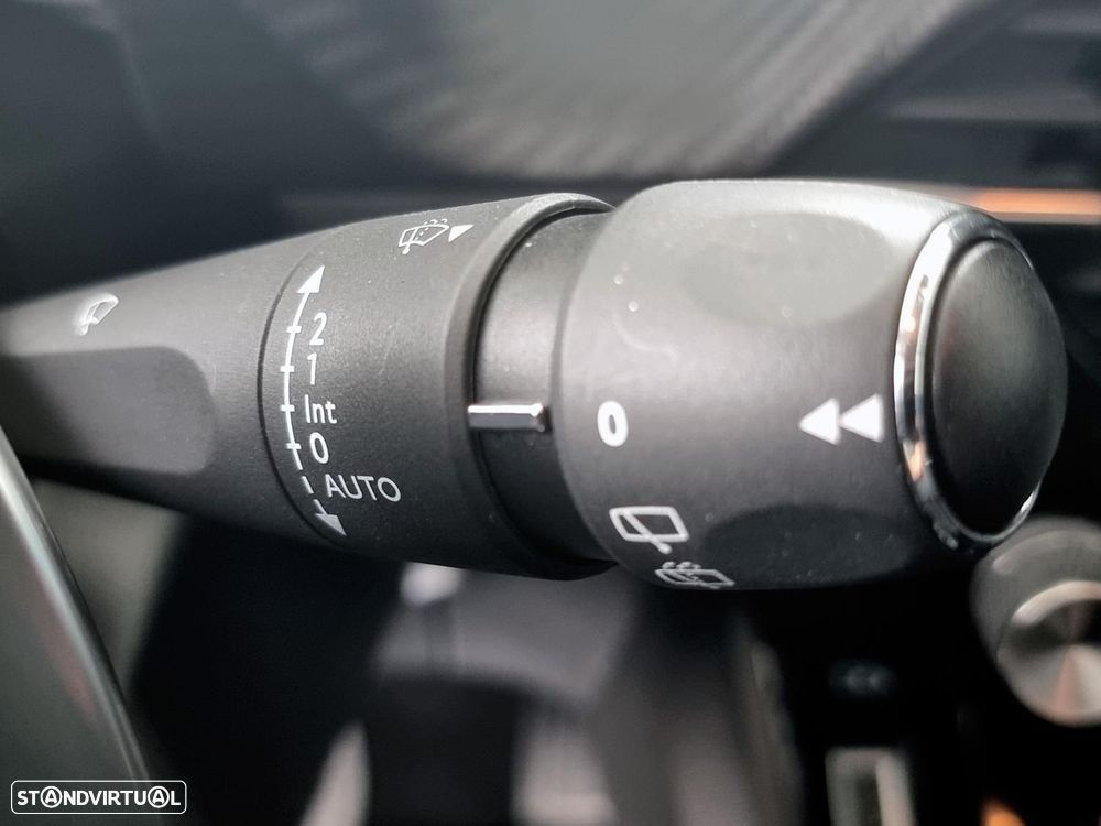 Peugeot 208 1.2 PureTech Allure Pack EAT8 - 23