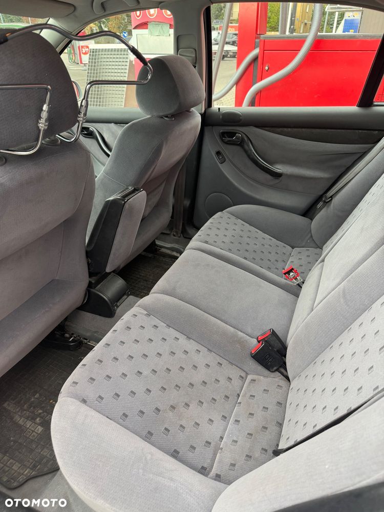 Seat Toledo 1.8 Sport - 8