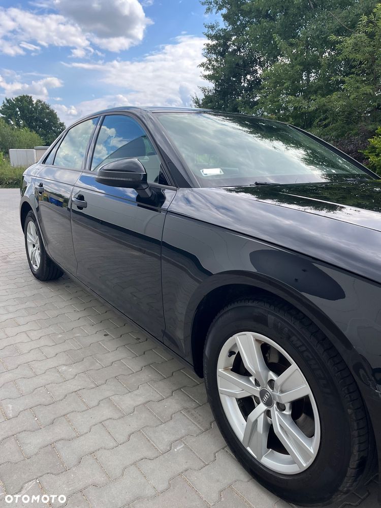 Audi A4 Limousine - 3