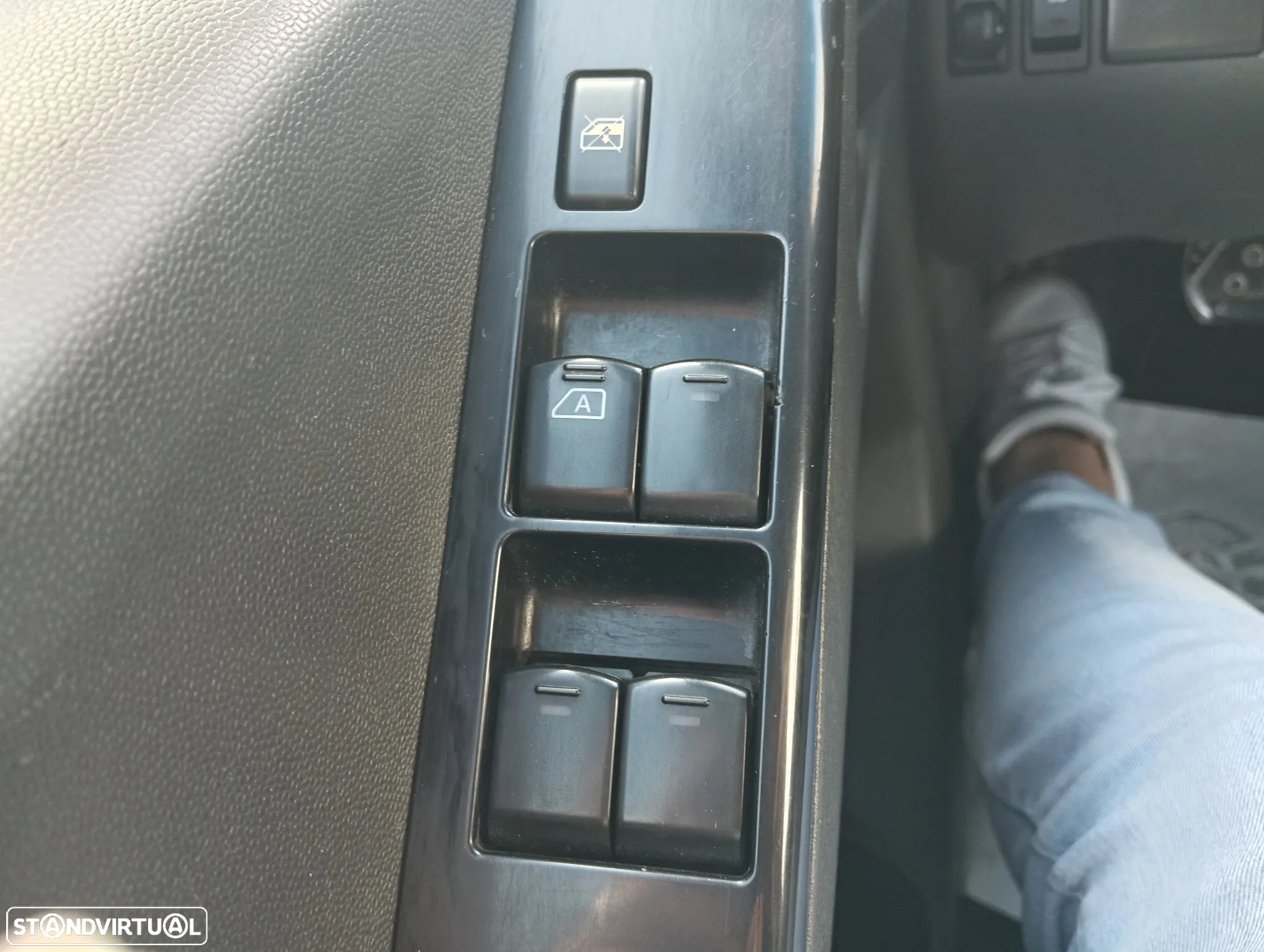 Nissan Navara 2.5 dCi CD Pilot - 10