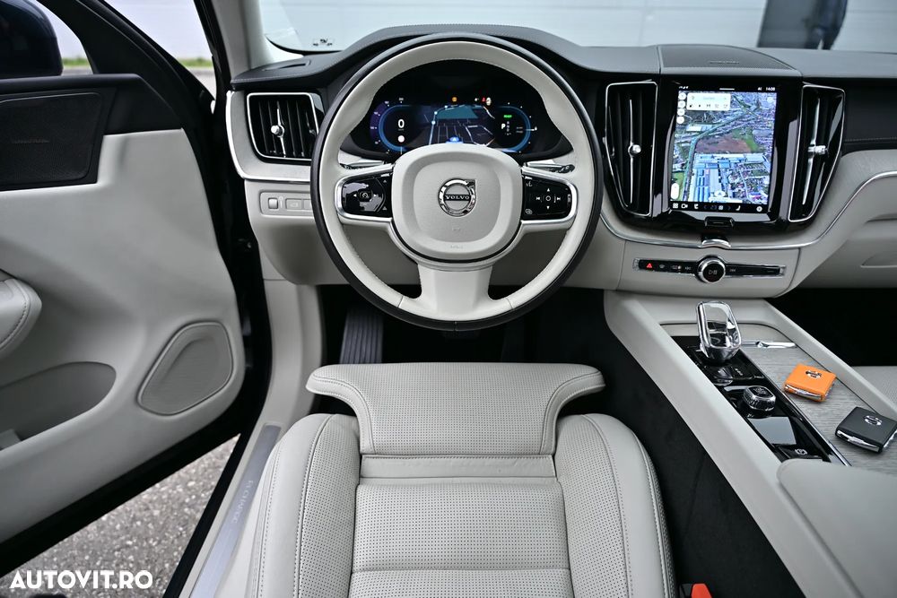 Volvo XC 60 T6 AWD Recharge Geartronic Inscription Expression - 14