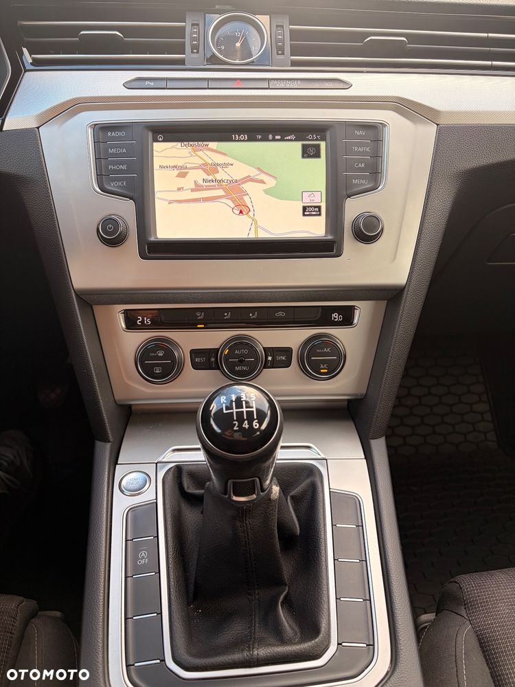 Volkswagen Passat 1.4 TSI BMT ACT Comfortline - 10