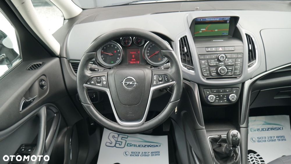Opel Zafira - 8