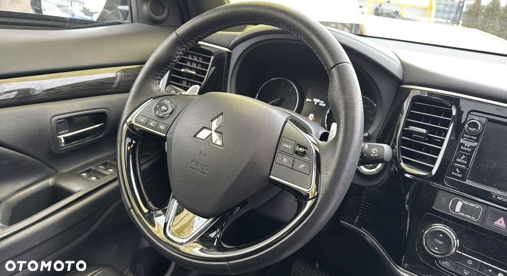 Mitsubishi Outlander 2.0 2WD CVT Diamant Edition - 11