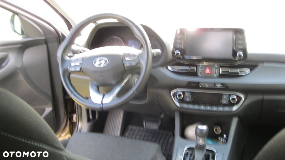 Hyundai i30 1.5 T-GDI 48V Comfort DCT - 8