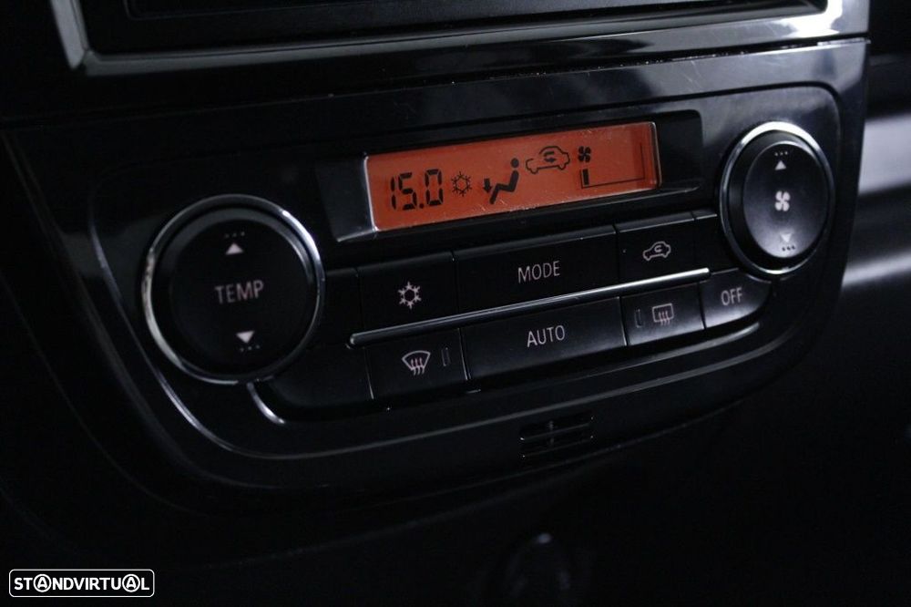 Mitsubishi Space Star 1.2 Connect Edition - 29