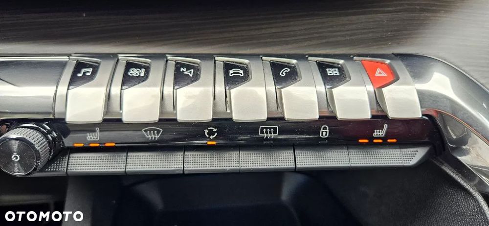 Peugeot 5008 1.6 PureTech GT S&S EAT8 - 19