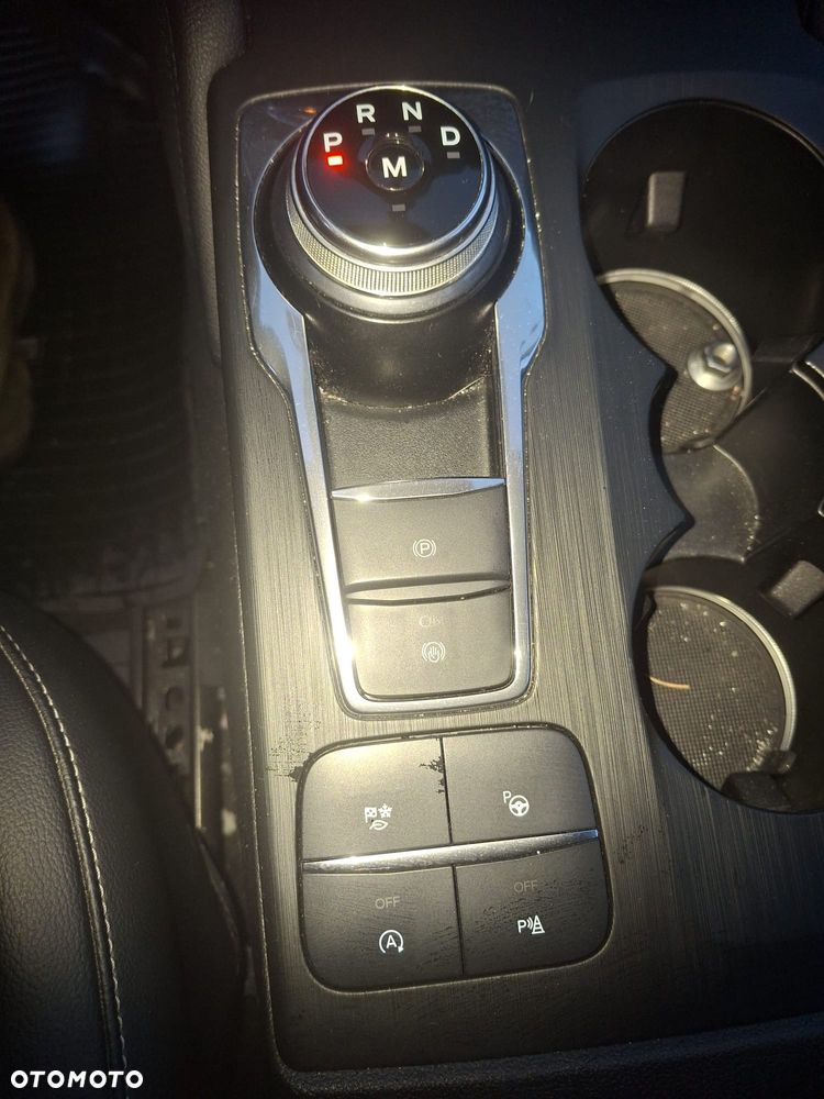 Ford Kuga - 8