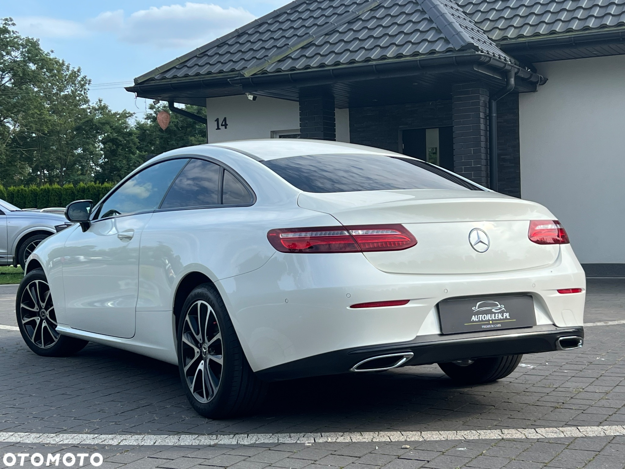 Mercedes-Benz Klasa E 220 d Coupe 9G-TRONIC - 14