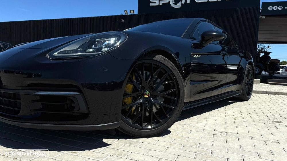 Porsche Panamera 4 E-Hybrid - 3