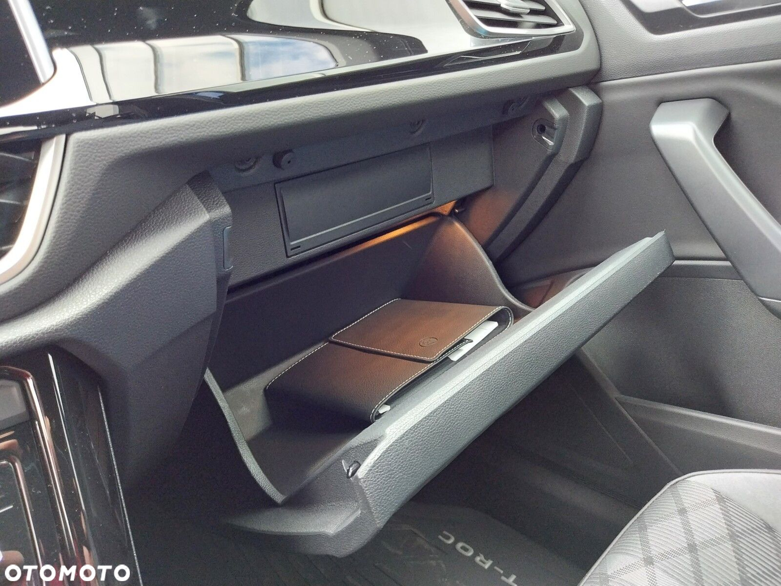 Volkswagen T-Roc - 31