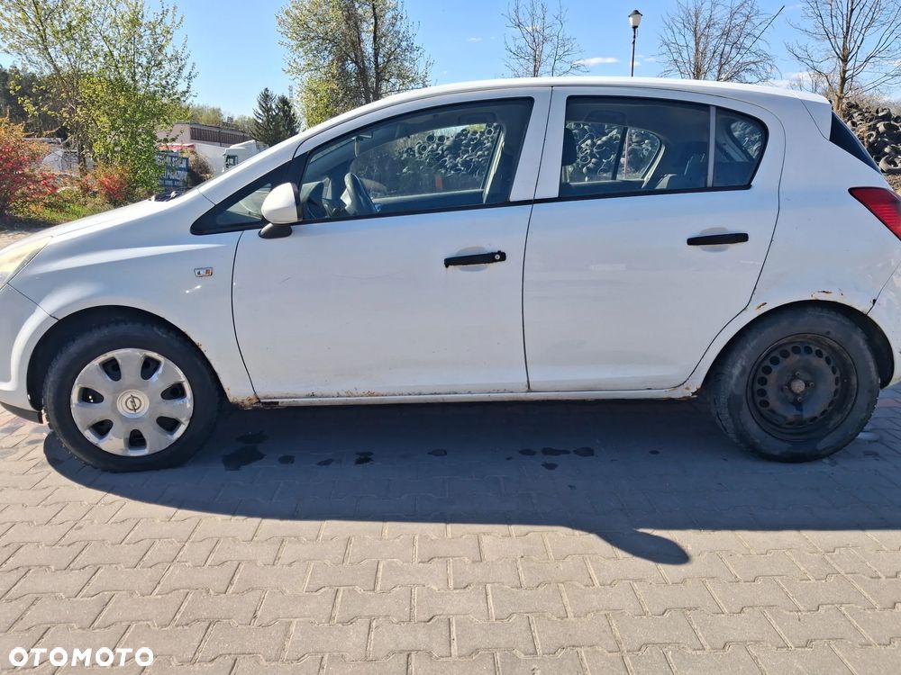 Opel Corsa D 3 silnik kompletny 1.3 CDTI diesel skrzynia biegów F17 W394 drzwi klapa zderzak błotnik kolor biały Y474 sprzęgło szyba deska wyświatlacz pas fotel podsufitka alternator maglownica pompa sterownik panel sterownik mcperson wahacz zwrotnica belka sanki przewód wąż wiązka poduszka lampa reflektor zamek zacisk radio stacyjka boczek obudowa osłona tłumik wydech kolektor wtrysk czujnik NA CZĘŚCI - 3